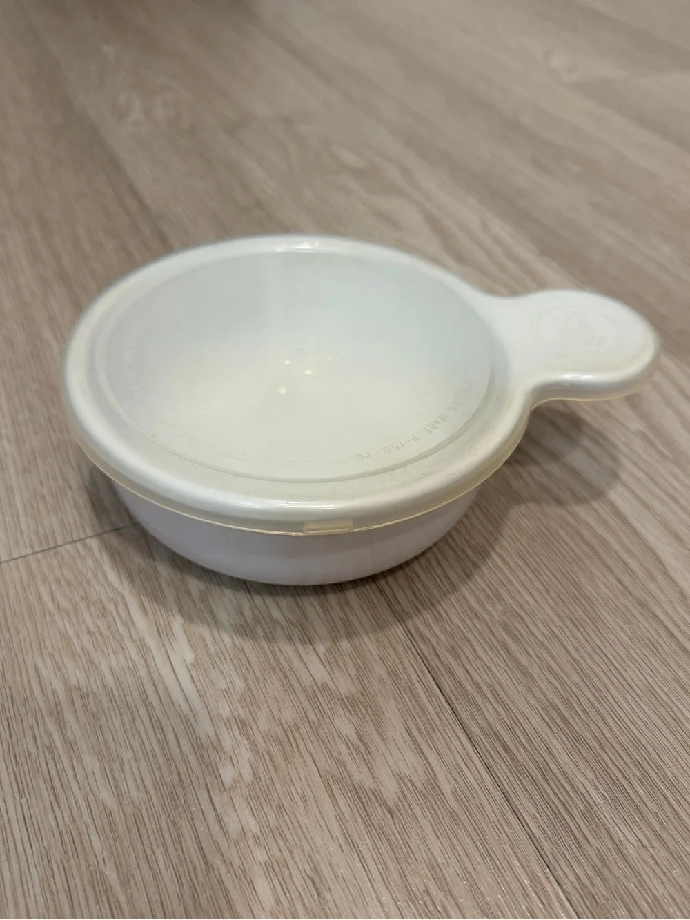 Vintage Corning Ware Grab It Bowl P-150-B White with Clear Plastic Lid